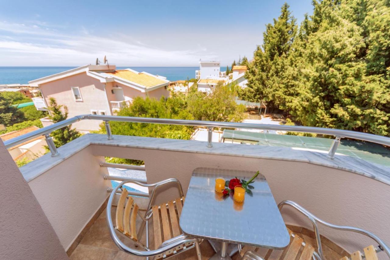 Ani Apartmani Dobra Voda Bagian luar foto