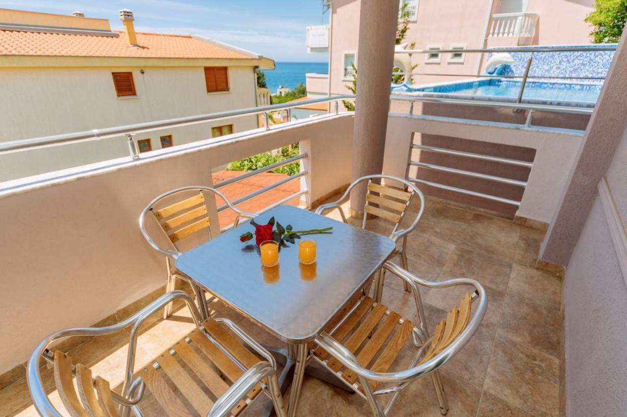 Ani Apartmani Dobra Voda Bagian luar foto